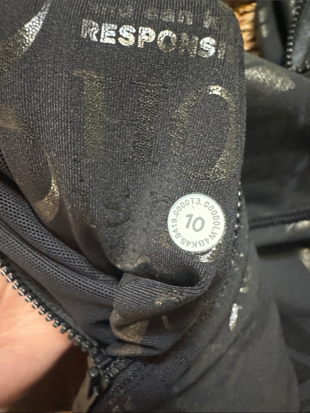 NWOT Lululemon Define Jacket *Manifesto
20YR Manifesto Foil Black Black W4BK4S - Picture 6 of 6